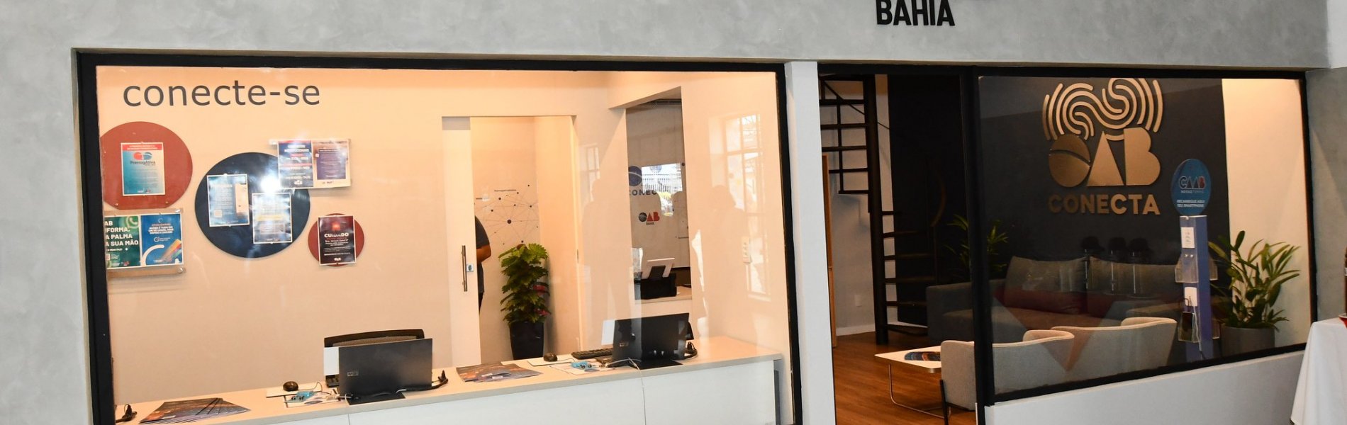 [Nova Sala da OAB-BA leva serviços à advocacia no bairro do Uruguai]