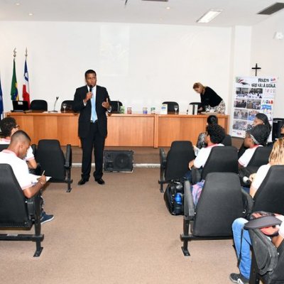 [OAB Vai à Escola atende estagiários do MPE]