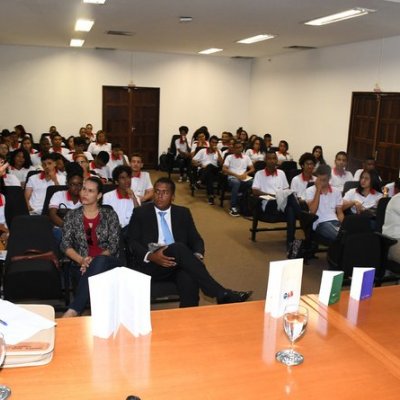 [OAB Vai à Escola atende estagiários do MPE]