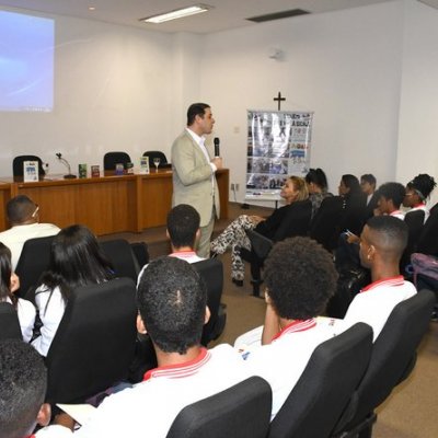 [OAB Vai à Escola atende estagiários do MPE]