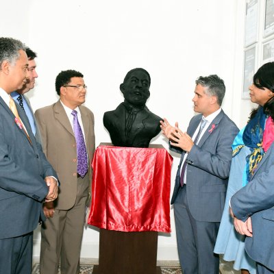 [OAB-BA inaugura busto de Luiz Gama]