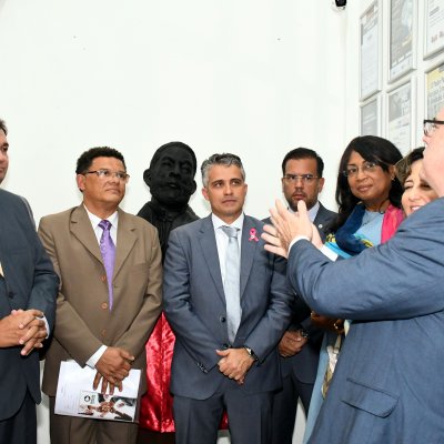 [OAB-BA inaugura busto de Luiz Gama]