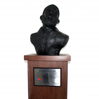 [OAB-BA inaugura busto de Luiz Gama]