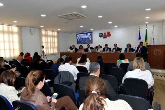 [OAB-BA quer garantir efetivo mínimo de 60% de servidores durante paralisações do TJBA]
